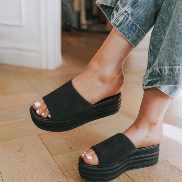 Free People Harbor Platform Sandal in Black slide heel suede leather like new - Picture 7 of 8